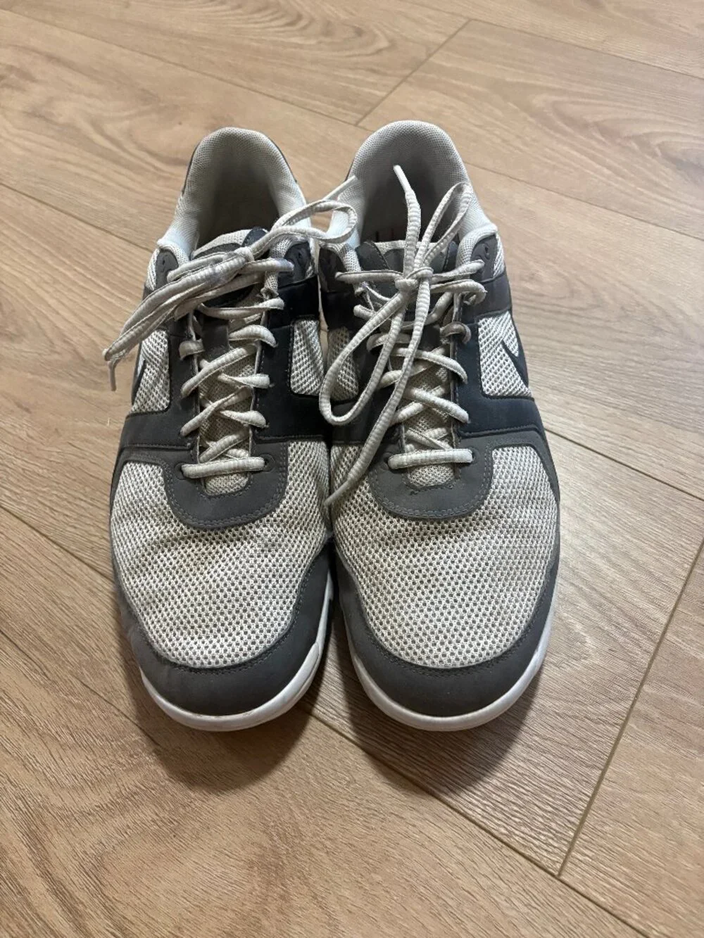 Nike Air Golf Shoes White Gray Black Men's Size 12 Spikeless 418541-141